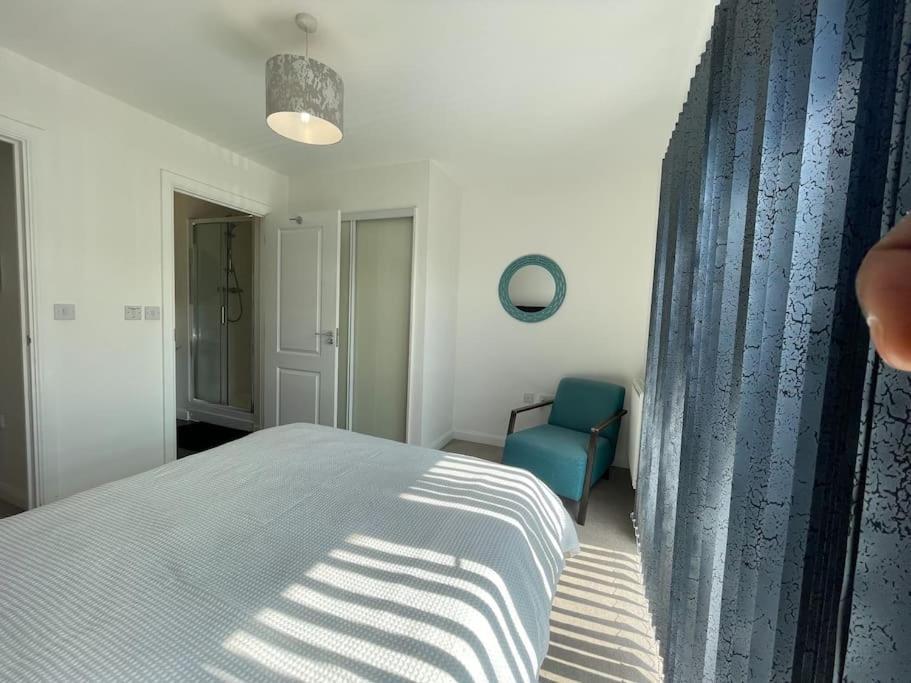 Stylish Station Apartment In Rochester With Free Parking Wainscot エクステリア 写真